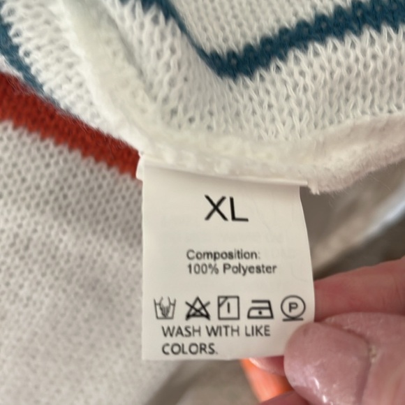 Women’s White Sweater With Striped Sleeves Size XL NWOT - Picture 7 of 8